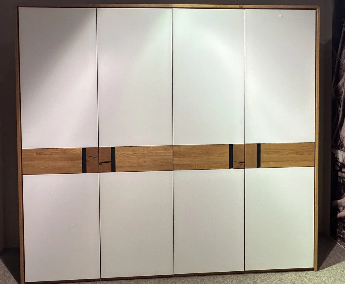 Schrank New Jersey